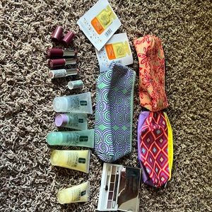 Clinique Bonus GWP bundle Assortment with bags